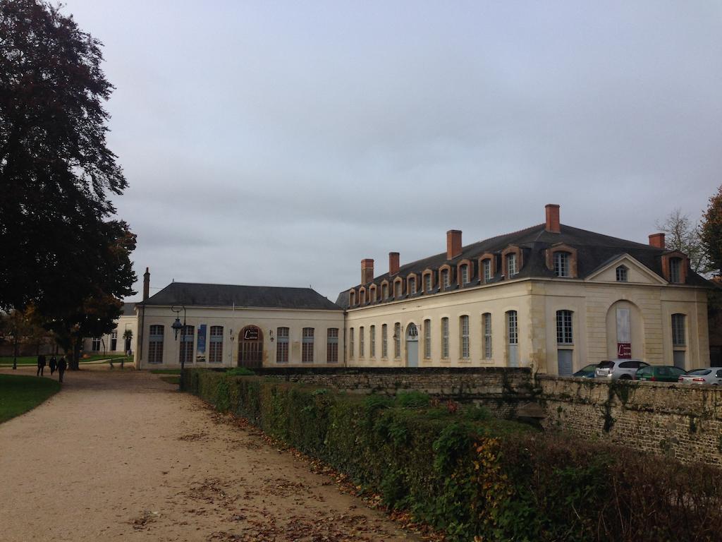 Hotel La Capitainerie Châteauneuf-sur-Loire Exteriör bild