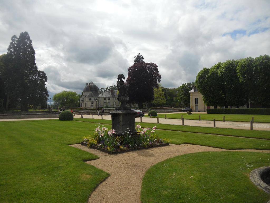 Hotel La Capitainerie Châteauneuf-sur-Loire Exteriör bild