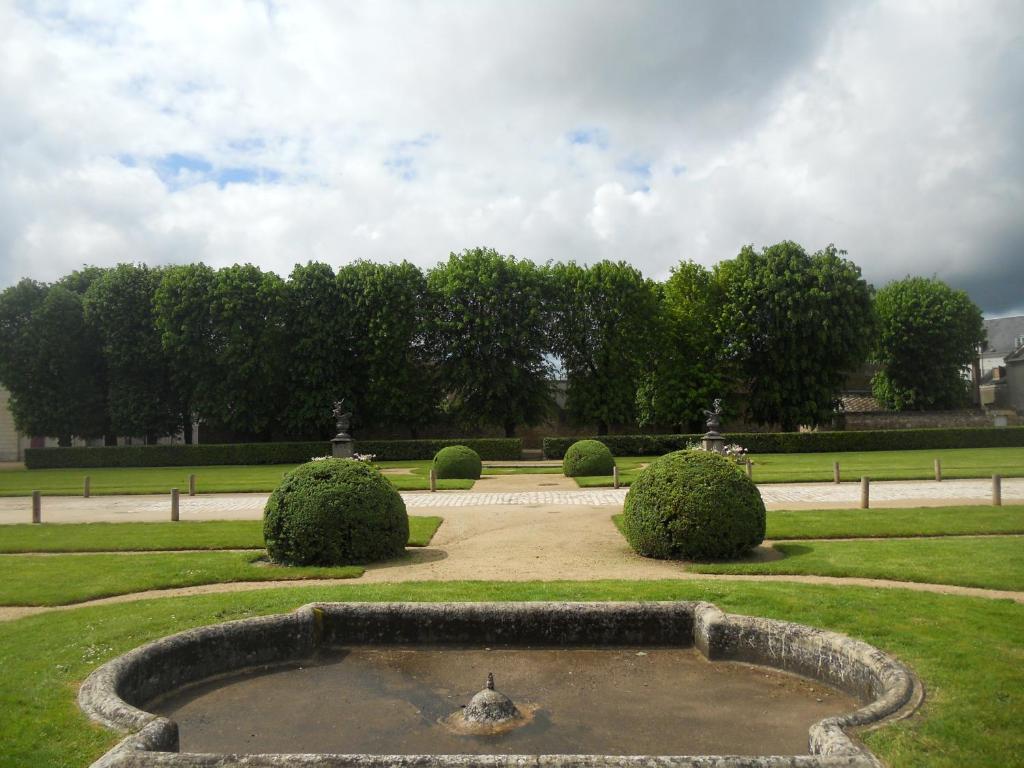Hotel La Capitainerie Châteauneuf-sur-Loire Exteriör bild